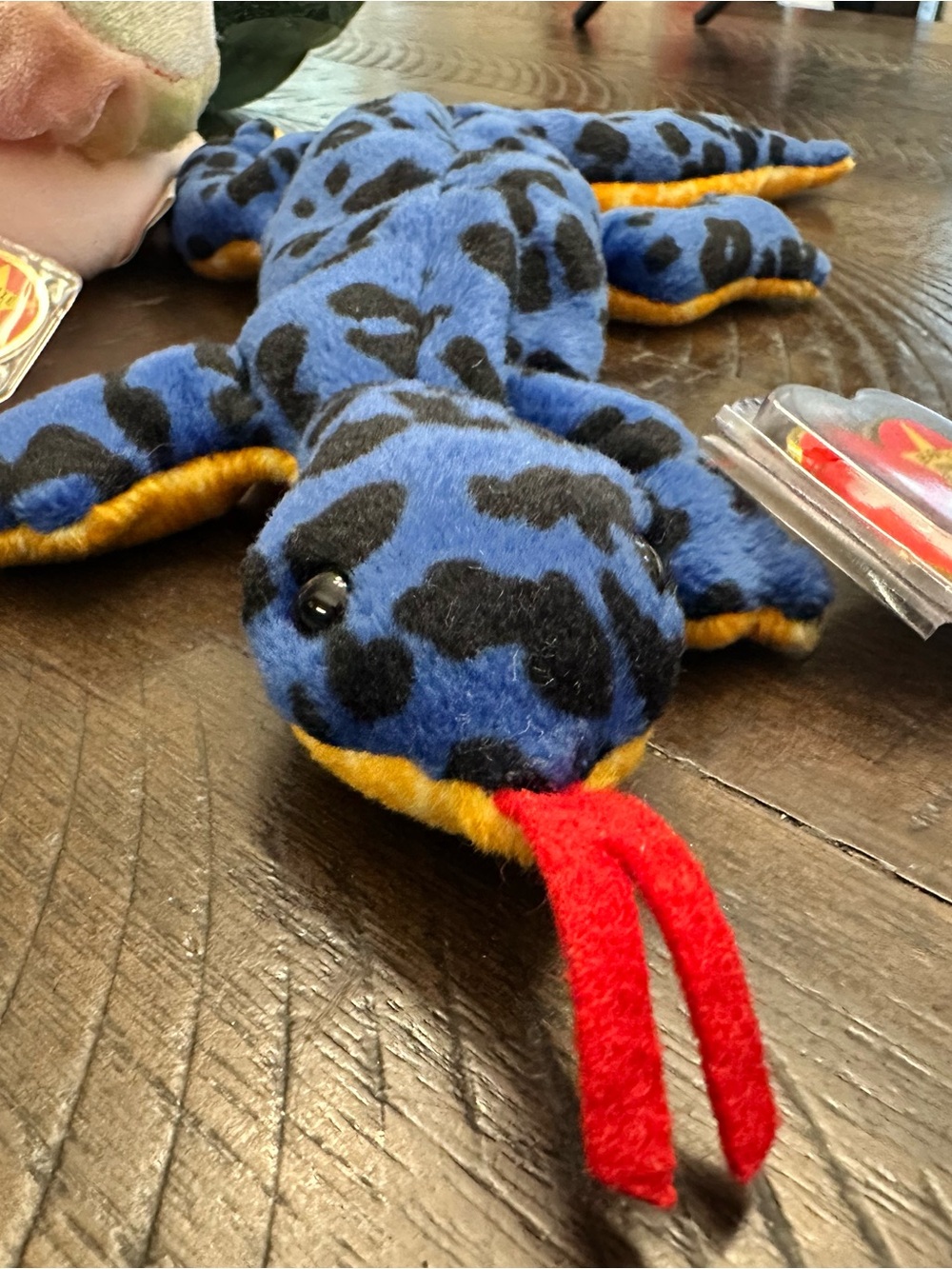 Ty Blue Lizard 🦎 “Lizzy” Beanie Baby with Yellow Accents